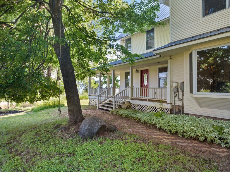 More Photos Of 48212 Clear Creek Rd, Halfway Hospitality For Sale