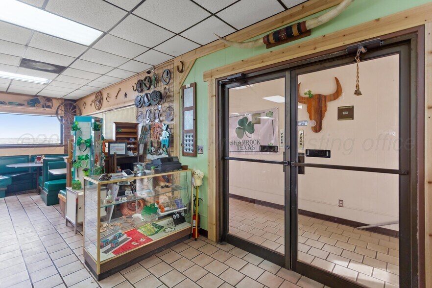 More Photos Of 103 Interstate 40, Shamrock Restaurant For Sale