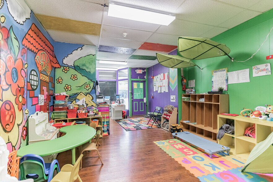 More Photos Of 2803 N 22nd St, Philadelphia General Retail For Sale