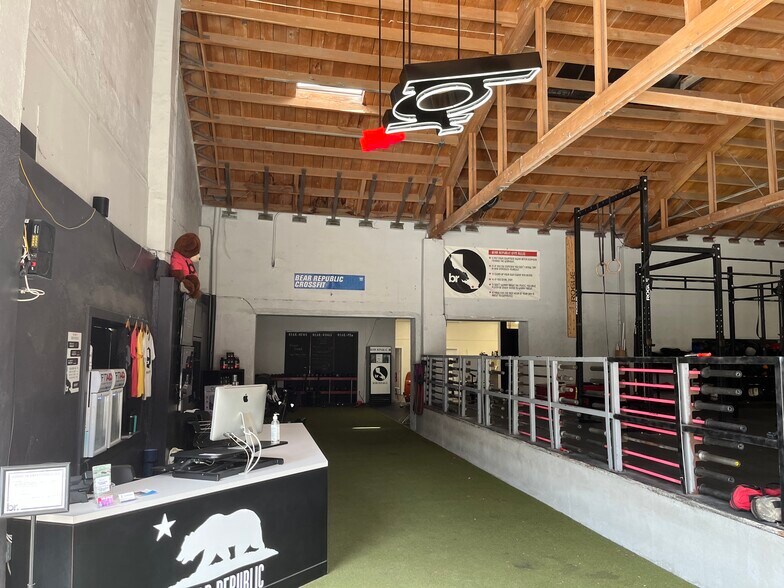 More Photos Of 838-840 G St, San Diego Storefront Retail Office For Sale