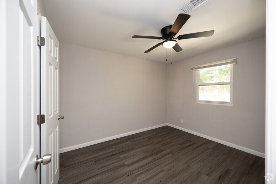 More Photos Of 20 Griffin St, Atlanta Multifamily For Sale