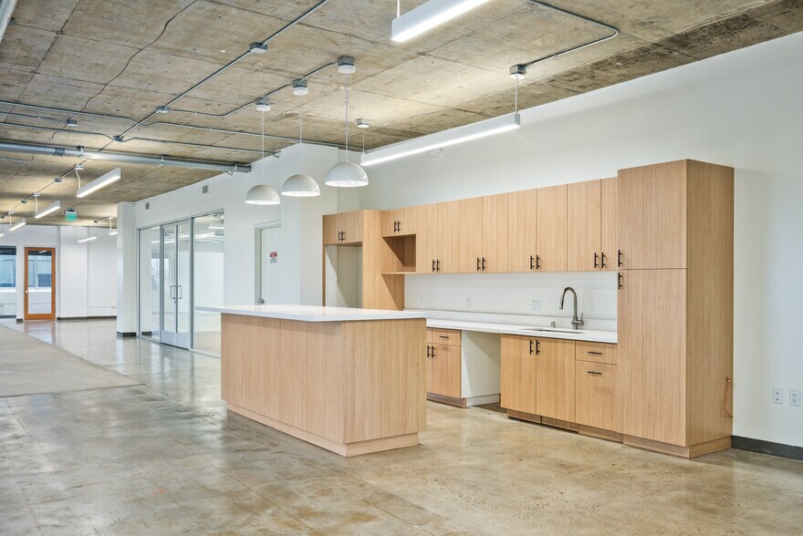 More Photos Of 11388-11390 W Olympic Blvd, Los Angeles Loft Creative Space For Lease