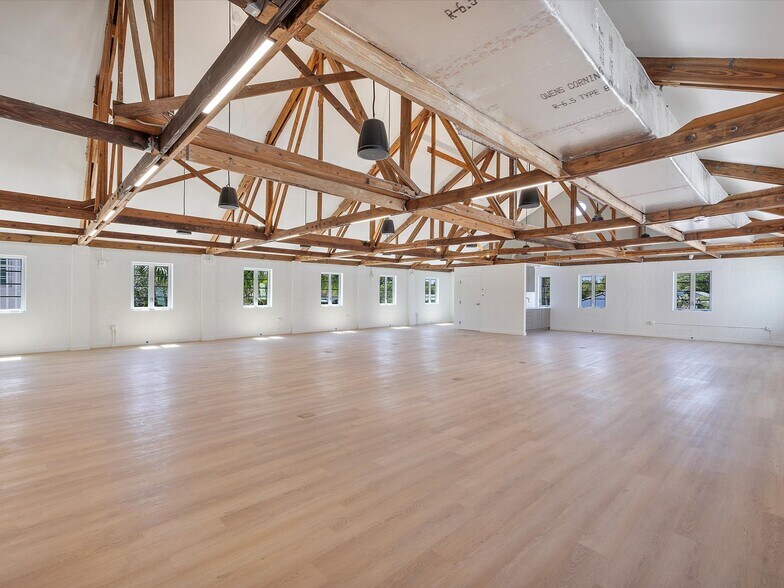 More Photos Of 7610 Biscayne Blvd, Miami General Retail For Sale