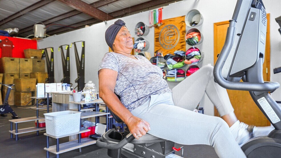 More Photos Of 140 NE Yellow Pine Ave, Madison Restaurant For Sale