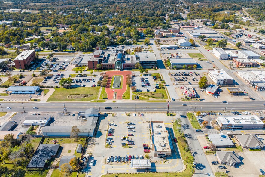 More Photos Of 502 S Jackson St, Jacksonville Fast Food For Sale