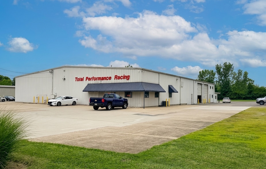 Primary Photo Of 2720 Symmes Rd, Fairfield Warehouse For Lease