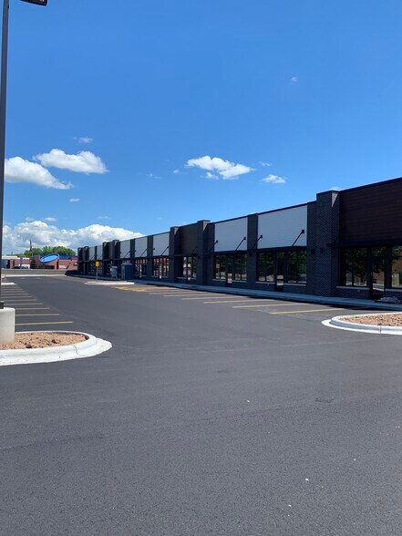 Primary Photo Of 114 S 9th St, De Pere Freestanding For Lease
