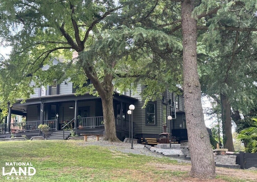 More Photos Of 4 S 1st St, Denton Specialty For Sale