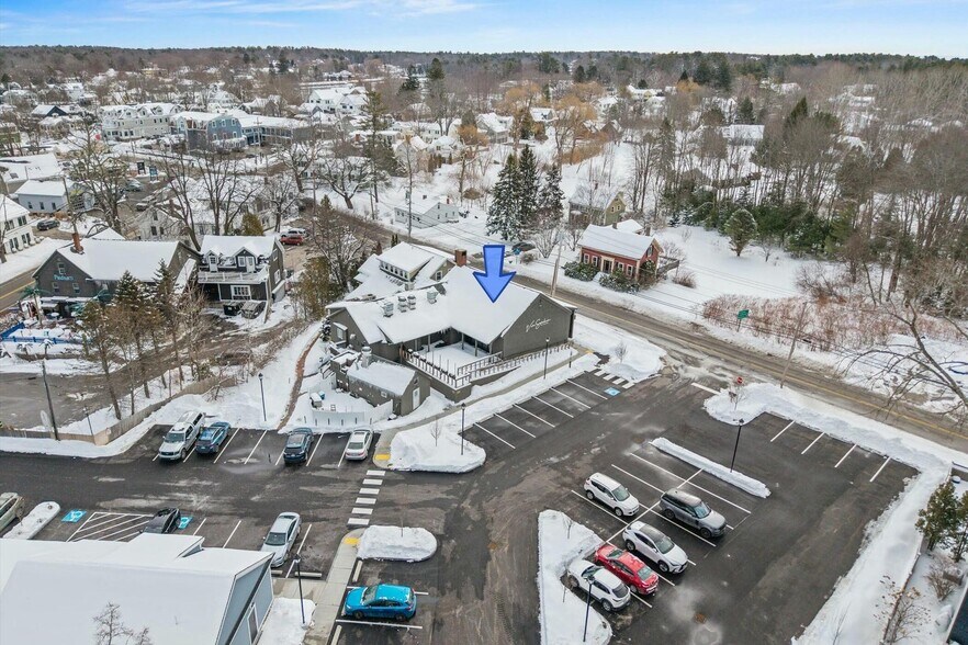 More Photos Of 27 Western Ave, Kennebunk Restaurant For Sale