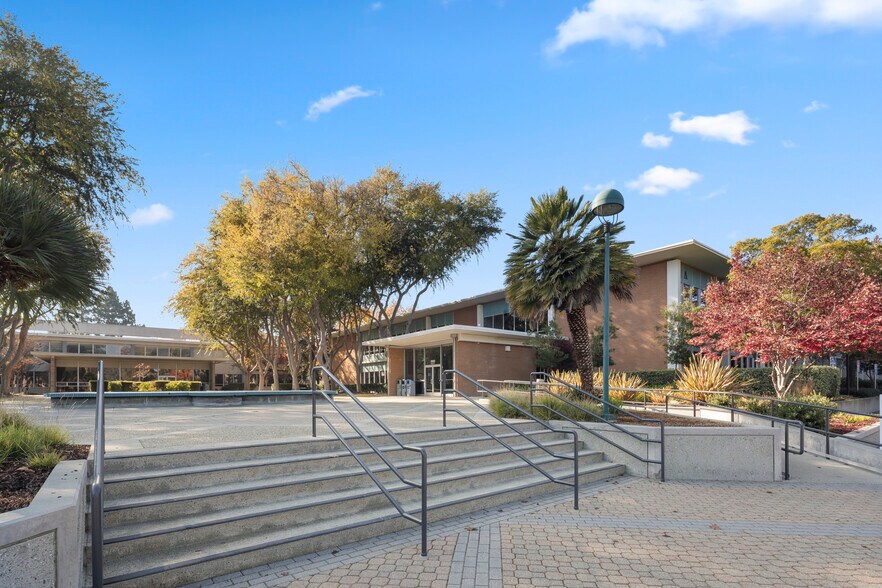 More Photos Of 3100 Hansen Way, Palo Alto Office For Lease