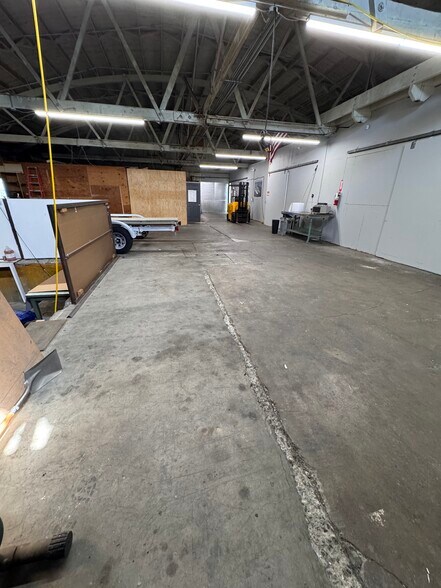 More Photos Of 2702 A St, Tacoma Warehouse For Lease