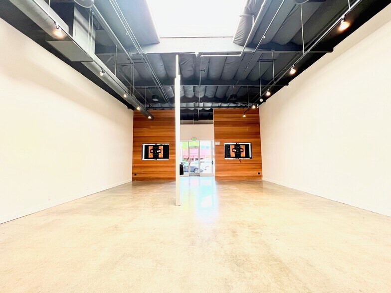 More Photos Of 359 State St, Los Altos Storefront For Lease