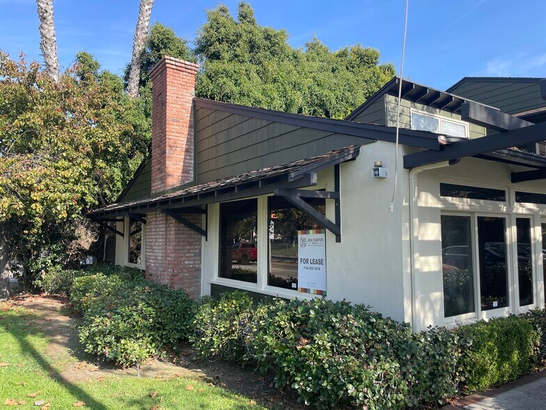 More Photos Of 2482 Newport Blvd, Costa Mesa Loft Creative Space For Lease