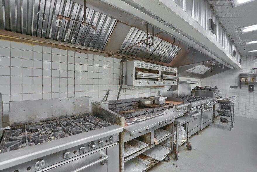 More Photos Of 634 Camp Horne Rd, Pittsburgh General Retail For Sale