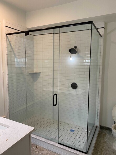 More Photos Of 16 E Lawrence St, Pontiac Apartments For Sale