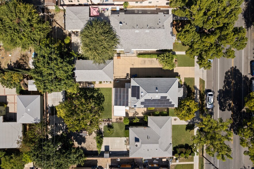 More Photos Of 445 S Main St, Burbank Apartments For Sale