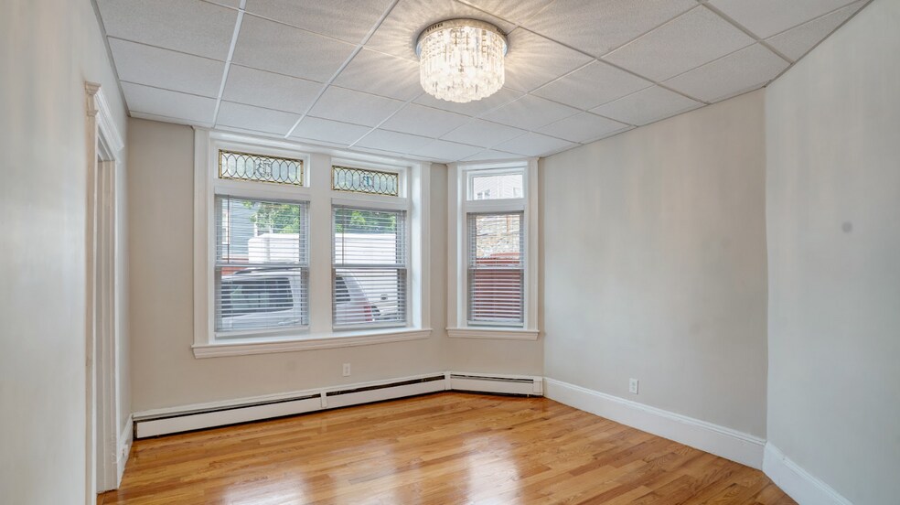 More Photos Of 16 Newhall St, Lynn Apartments For Sale