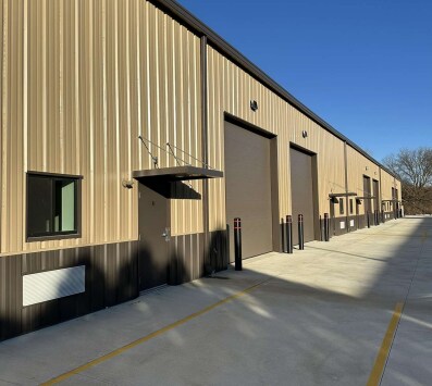 More Photos Of W224S8460 Industrial Drive, Big Bend Flex For Lease
