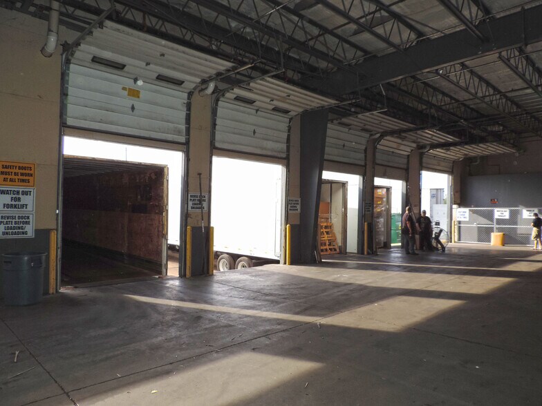 More Photos Of 13120 Spivey Dr, Laredo Warehouse For Lease