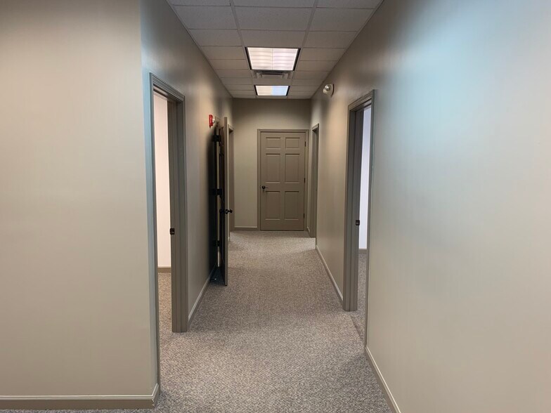 More Photos Of 4286 Bells Ferry Rd, Kennesaw Office For Lease