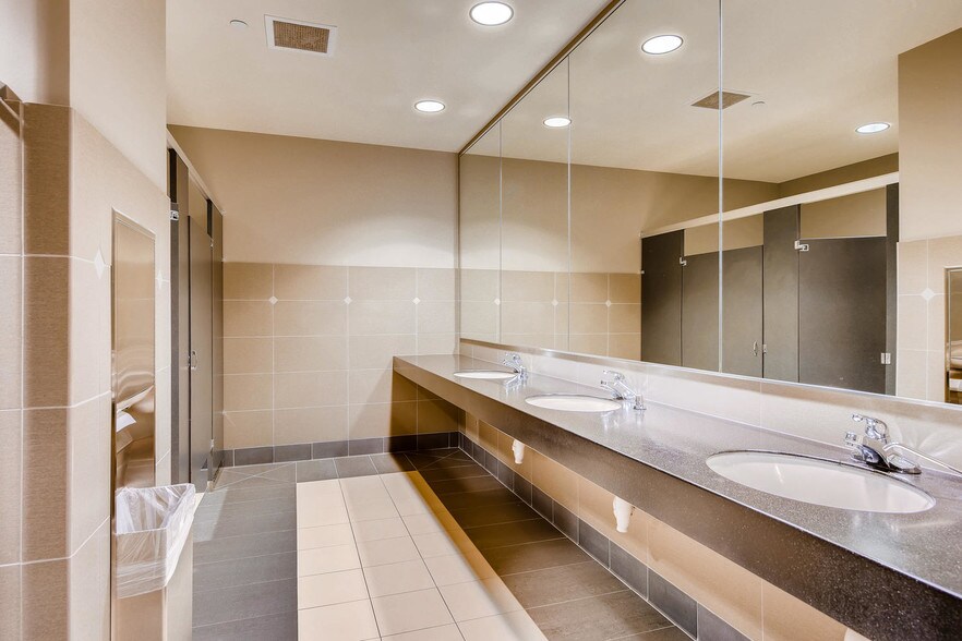 More Photos Of 115 Inverness Dr E, Englewood Office For Lease