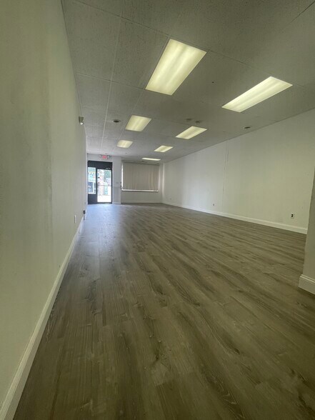 More Photos Of 12 N Black Horse Pike, Runnemede Storefront Retail Residential For Lease