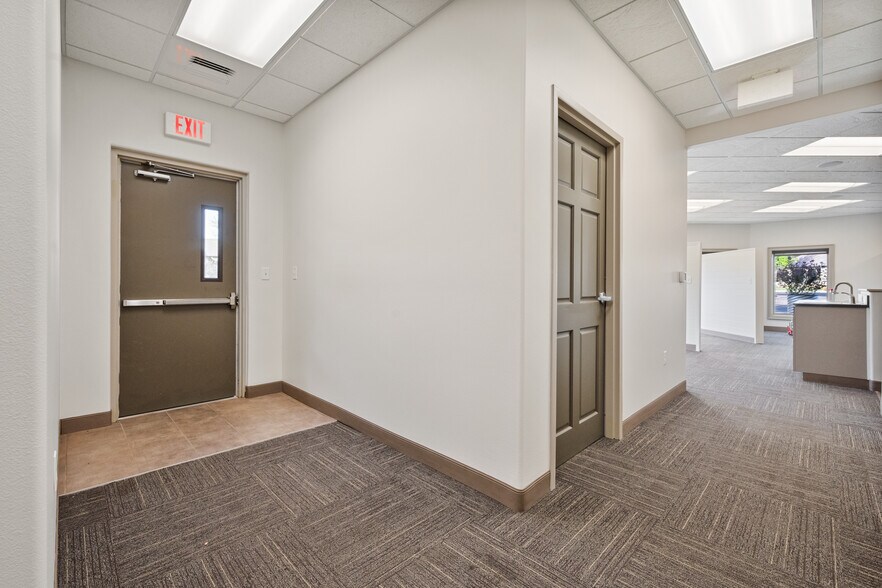 More Photos Of 6102 82nd St, Lubbock Medical For Sale