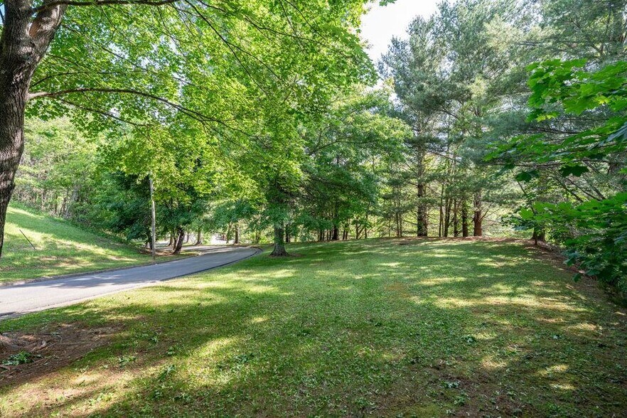 More Photos Of TBD Jefferson Ave, West Jefferson Land For Sale