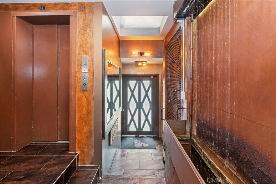 More Photos Of 1 Anderson St, Seal Beach Specialty For Sale