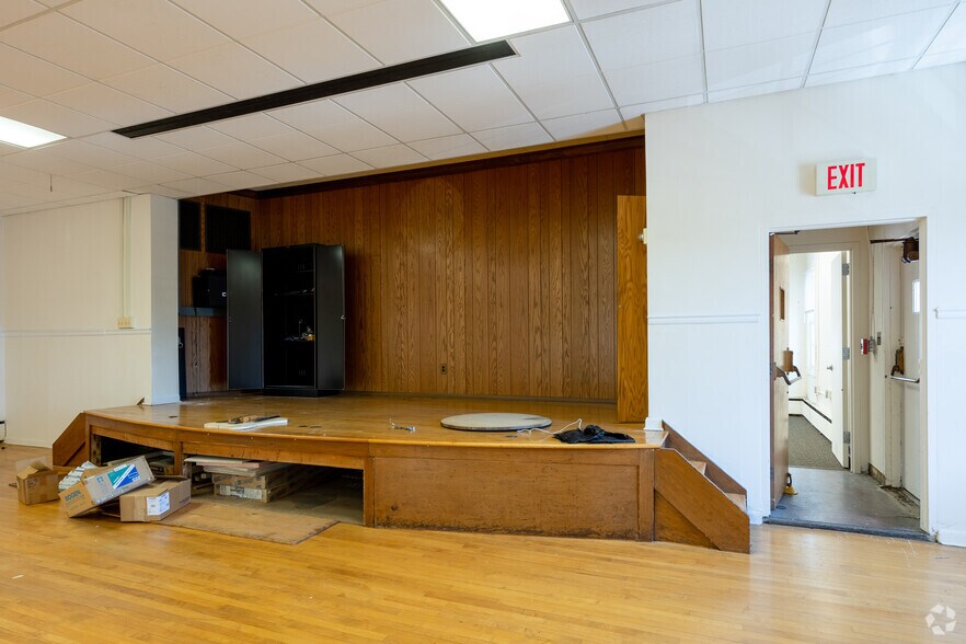 More Photos Of 36 Bergen St, Hackensack Loft Creative Space For Sale