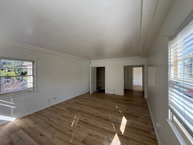 More Photos Of 4343 Laurel Canyon Blvd, Studio City Office For Lease