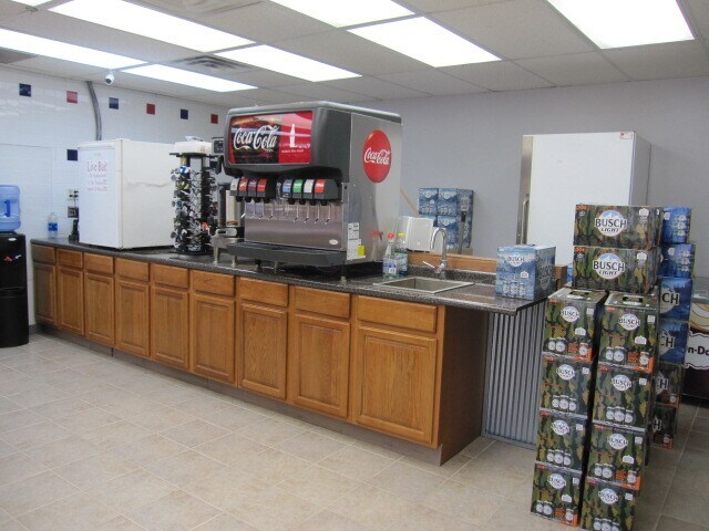 More Photos Of 330 Main St, Seneca Service Station For Sale
