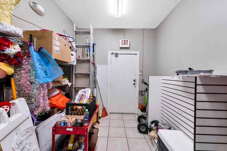 More Photos Of 154 E 6th St, Oxnard Freestanding For Sale