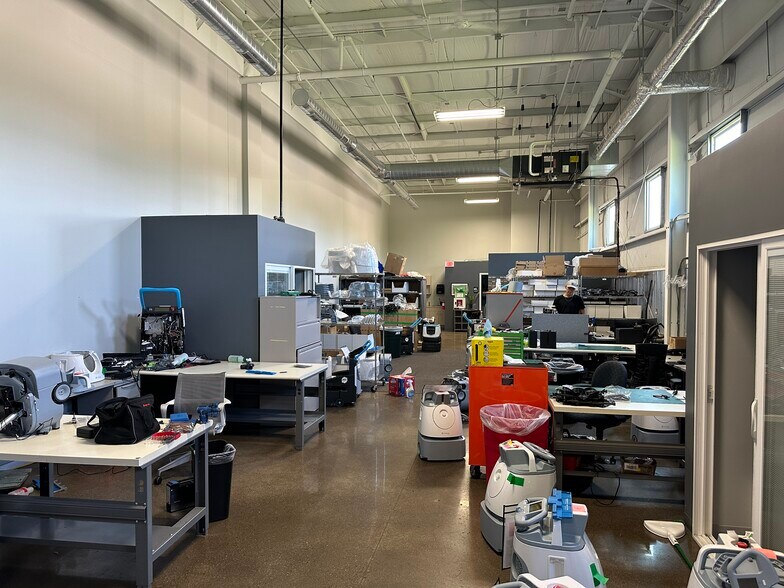 More Photos Of 101 E Roosevelt Ave, Zeeland Manufacturing For Lease