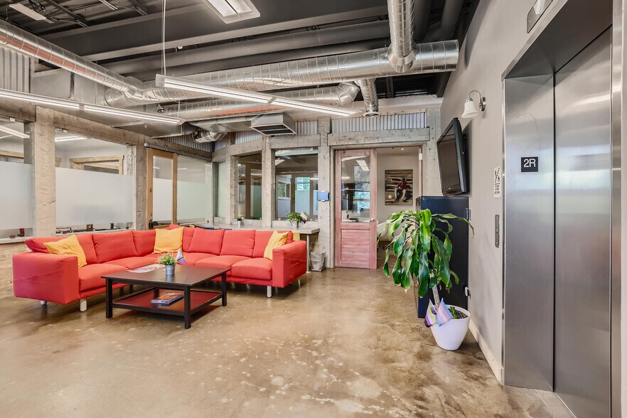 More Photos Of 1099 Capitol St, Eagle Office For Sale