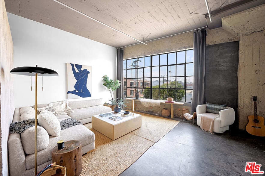 More Photos Of 1855 Industrial St, Los Angeles Apartments For Sale