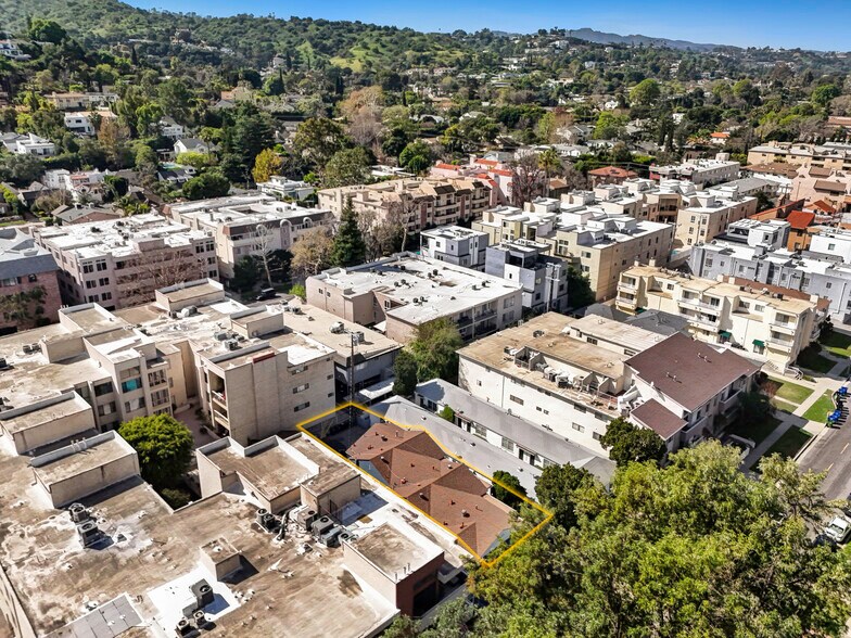 More Photos Of 14524-14530 Dickens St, Sherman Oaks Apartments For Sale