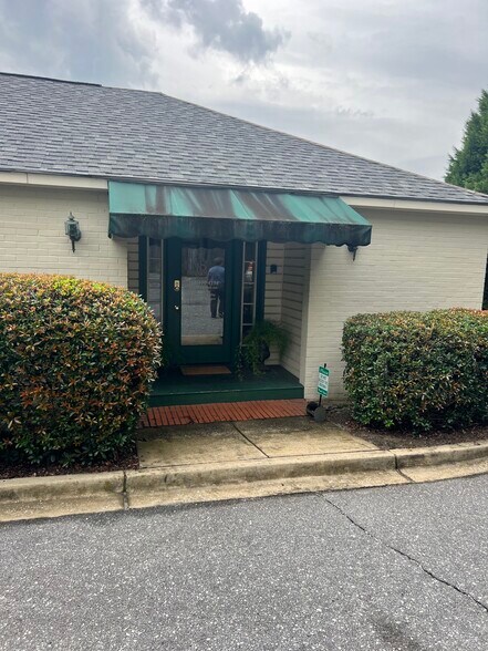 More Photos Of 1309 Virginia St, Columbus Office Residential For Lease