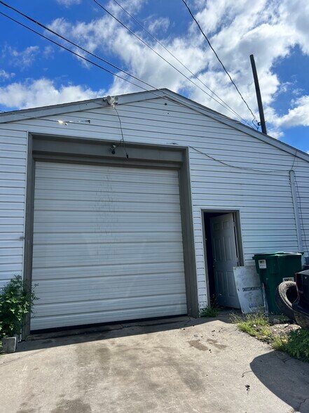 More Photos Of 33 E Baltimore St, Hagerstown Auto Repair For Lease