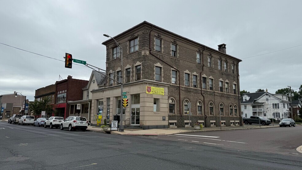 More Photos Of 242-248 W Broad St, Quakertown Office For Sale