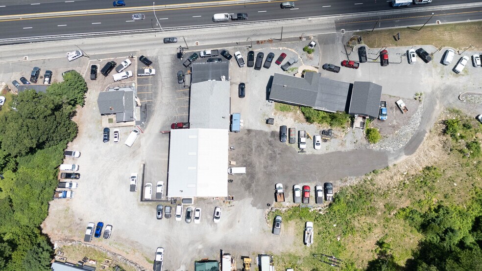 More Photos Of 1097 Eddie Dowling Hwy, North Smithfield Service Station For Sale