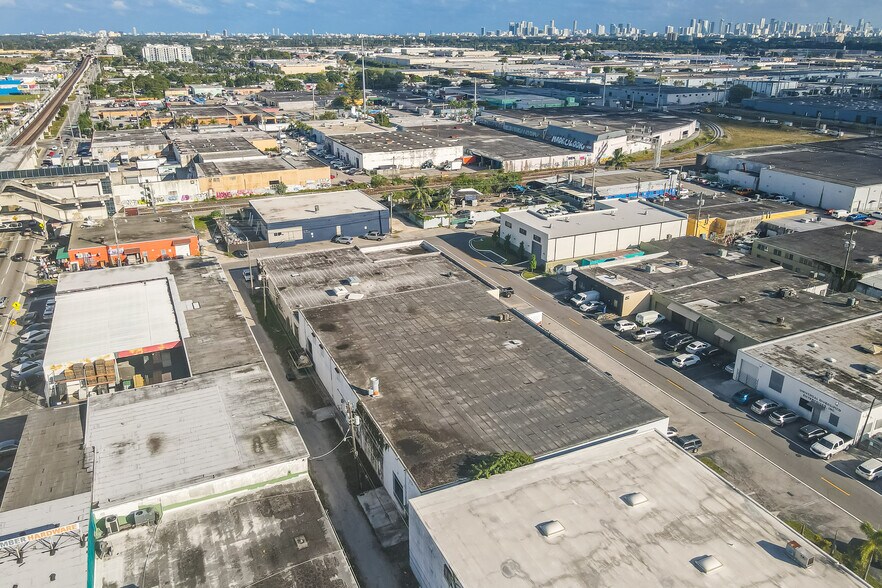 More Photos Of 1051 E 24th St, Hialeah Warehouse For Sale