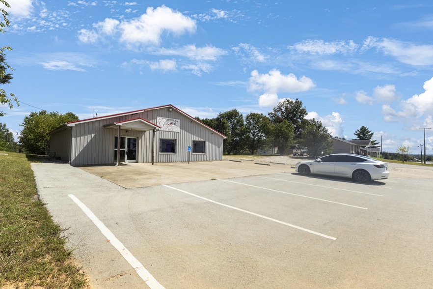 More Photos Of 6804 S Dixie Hwy, Glendale Freestanding For Lease