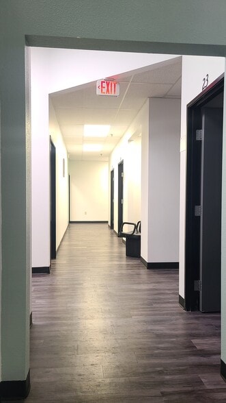 More Photos Of 15720 N Greenway-Hayden Loop, Scottsdale Office For Lease