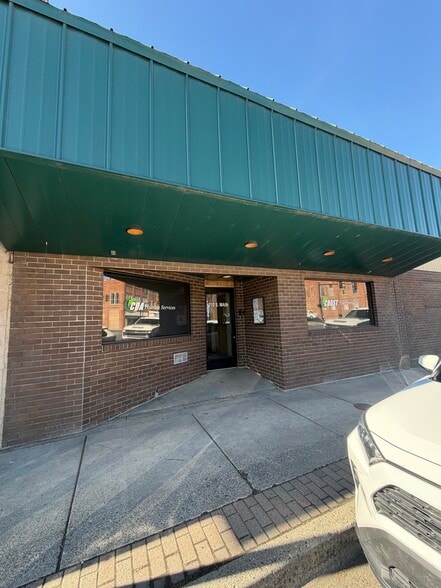 More Photos Of 210 S Main St, Colfax Office For Sale
