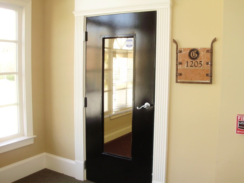 More Photos Of 5400 Laurel Springs Pky, Suwanee Office For Sale