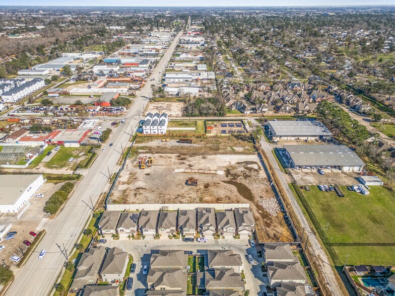 More Photos Of 3919 Pinemont Dr, Houston Land For Sale