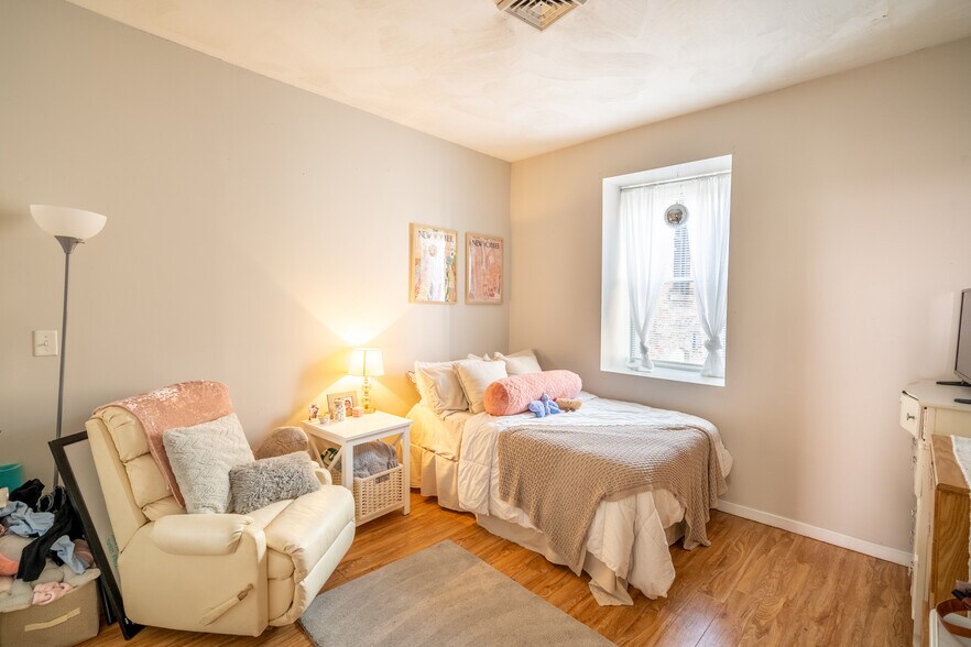 More Photos Of 31 Court St, Binghamton Storefront Retail Residential For Sale