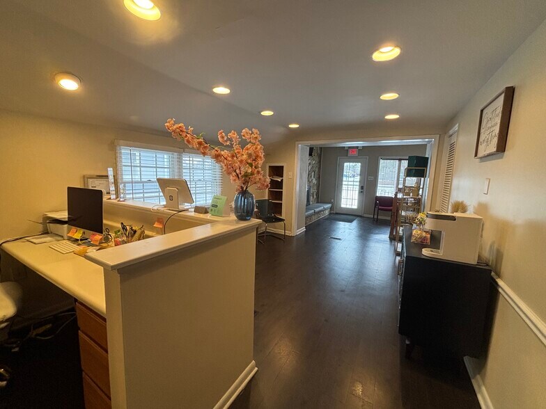 More Photos Of 103 E Gate Dr, Cherry Hill Medical For Sale