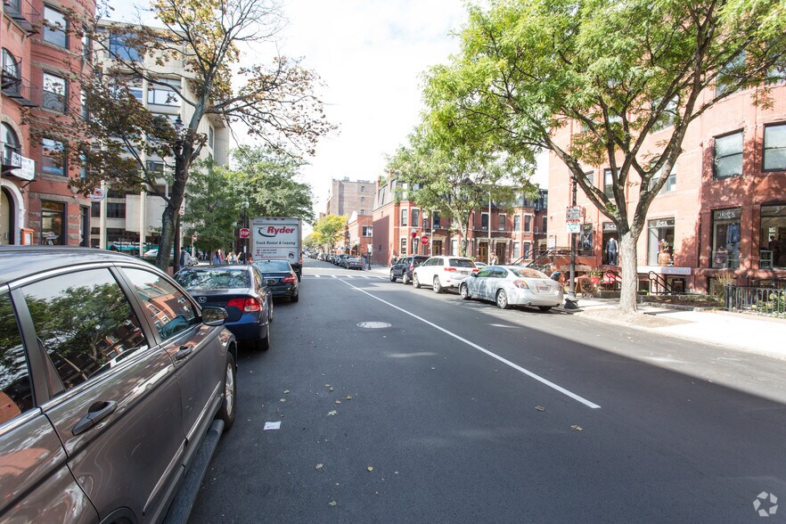 More Photos Of 299 Newbury St, Boston Apartments For Lease